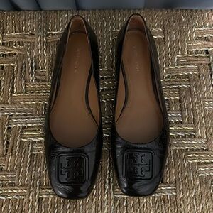 Size 8 black Tory Burch flats